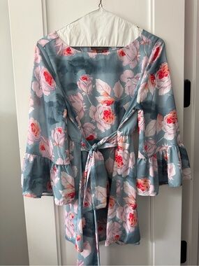 A Pea in the Pod Blue Floral Tie-Waist Tunic